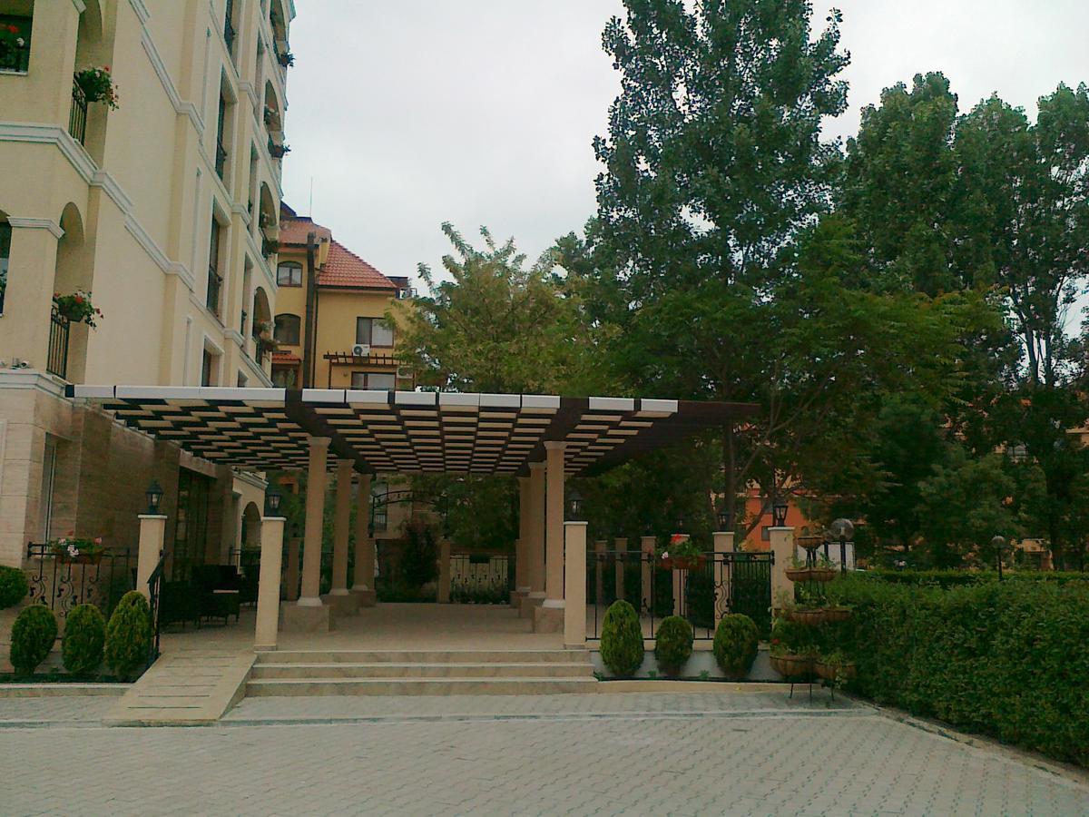 Hotel Seasons 3 Slantschew brjag Exterior foto