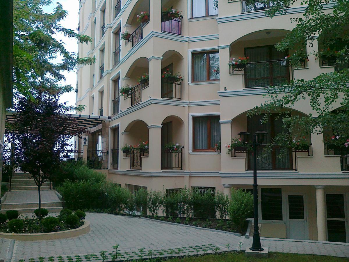Hotel Seasons 3 Slantschew brjag Exterior foto